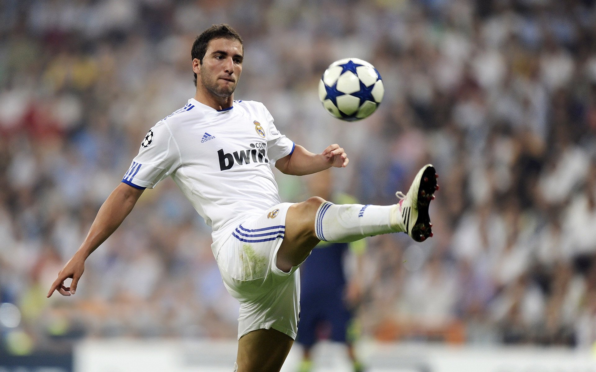 篮网队关键比赛中绝杀对手，士气提升，篮网绝杀国王